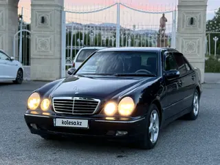 Mercedes-Benz E 280