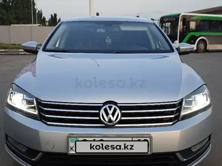 Volkswagen Passat 2014 года за 7 000 000 тг. в Костанай – фото 2