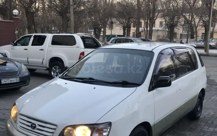 Toyota Ipsum 1998 года за 3 750 000 тг. в Алматы