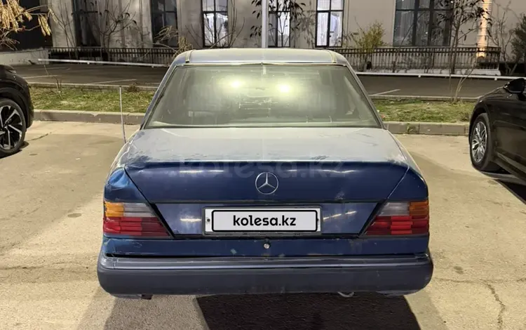 Mercedes-Benz E 230 1989 года за 650 000 тг. в Алматы