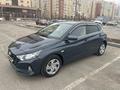 Hyundai i20 2023 года за 7 100 000 тг. в Астана – фото 2