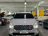 Hyundai Santa Fe 2021 года за 15 500 000 тг. в Алматы