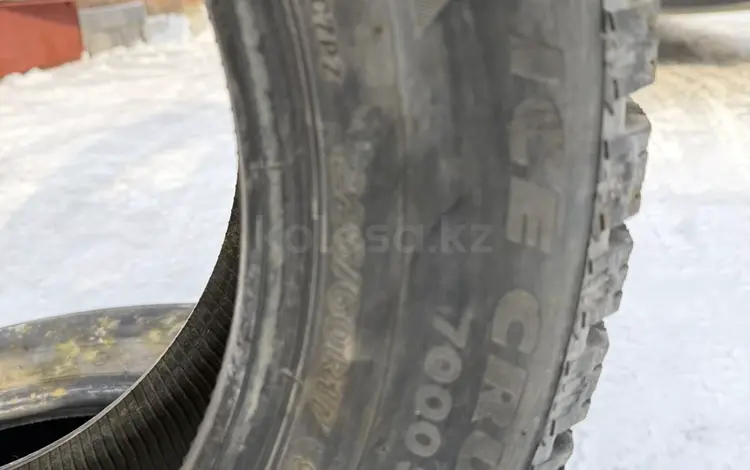 Зимние шины Bridgestone за 120 000 тг. в Усть-Каменогорск