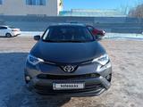 Toyota RAV4 2016 года за 10 350 000 тг. в Астана