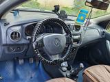 Renault Sandero 2015 года за 3 300 000 тг. в Уральск – фото 2