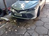 Toyota Camry 2018 года за 15 600 000 тг. в Тараз