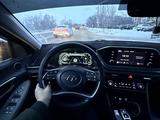 Hyundai Sonata 2022 года за 10 500 000 тг. в Уральск – фото 3