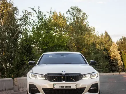 BMW 330 2019 года за 21 300 000 тг. в Алматы – фото 6