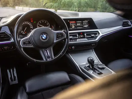 BMW 330 2019 года за 21 300 000 тг. в Алматы – фото 28