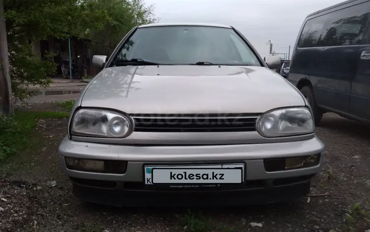 Volkswagen Golf 1995 годаүшін1 500 000 тг. в Алматы