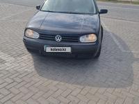 Volkswagen Golf 2002 годаfor2 800 000 тг. в Атырау