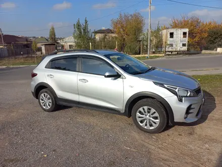 Kia Rio X-Line 2022 года за 8 000 000 тг. в Шымкент – фото 2