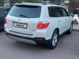 Toyota Highlander 2012 года за 12 000 000 тг. в Караганда – фото 2