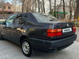 Volkswagen Vento 1993 годаfor1 500 000 тг. в Тараз – фото 2