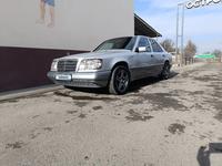 Mercedes-Benz E 200 1993 года за 2 500 000 тг. в Тараз