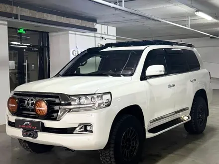 Toyota Land Cruiser 2016 года за 33 500 000 тг. в Астана