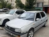 Volkswagen Golf 1994 года за 700 000 тг. в Алматы