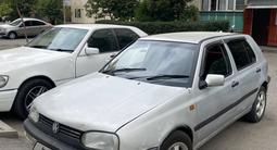 Volkswagen Golf 1994 года за 700 000 тг. в Алматы