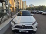 Toyota RAV4 2020 года за 15 000 000 тг. в Алматы