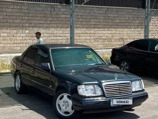 Mercedes-Benz E 280