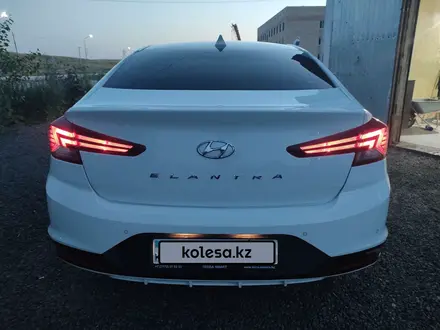 Hyundai Elantra 2019 года за 6 600 000 тг. в Петропавловск – фото 7