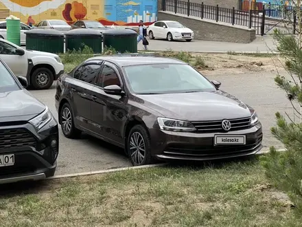 Volkswagen Jetta 2017 года за 8 000 000 тг. в Актобе – фото 2
