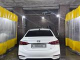 Hyundai Accent 2019 года за 7 000 000 тг. в Семей – фото 3