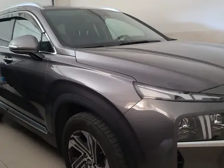 Hyundai Santa Fe 2022 года за 18 000 000 тг. в Астана