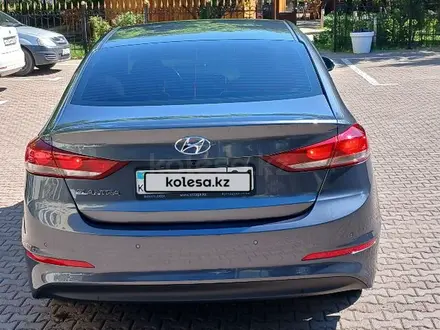 Hyundai Elantra 2018 года за 8 800 000 тг. в Астана – фото 3