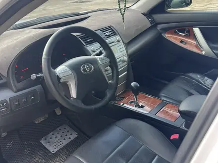 Toyota Camry 2007 года за 6 850 000 тг. в Жанаозен – фото 12