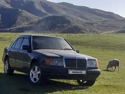Mercedes-Benz E 230 1991 года за 2 100 000 тг. в Ушарал – фото 5