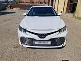 Toyota Camry 2020 годаүшін16 500 000 тг. в Атырау – фото 2