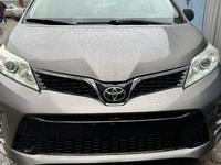 Toyota Sienna 2016 годаfor14 800 000 тг. в Алматы