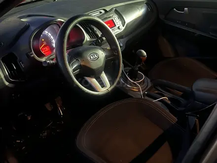 Kia Sportage 2014 года за 6 000 000 тг. в Актобе – фото 4