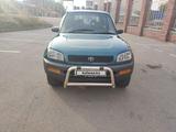 Toyota RAV4 1996 годаүшін2 900 000 тг. в Алматы