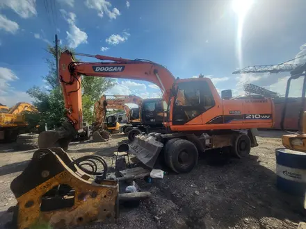 Doosan  DX210W 2014 года за 35 000 000 тг. в Астана – фото 4
