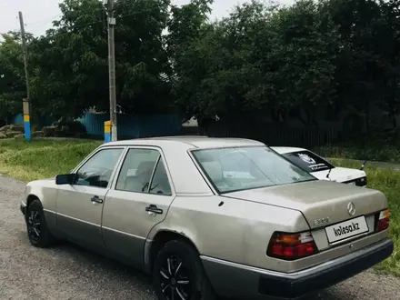 Mercedes-Benz E 230 1991 года за 1 100 000 тг. в Шымкент – фото 4