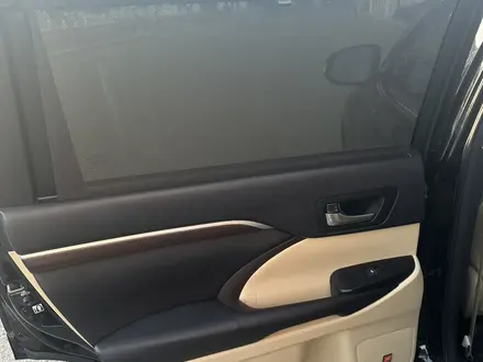 Toyota Highlander 2016 года за 12 500 000 тг. в Атырау – фото 26
