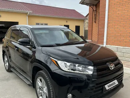Toyota Highlander 2016 года за 12 500 000 тг. в Атырау – фото 2
