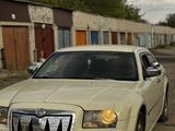 Chrysler 300C 2006 года за 6 000 000 тг. в Семей – фото 2