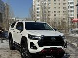 Toyota Hilux 2023 года за 26 000 000 тг. в Астана – фото 2