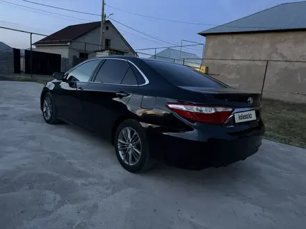 Toyota Camry 2015 года за 8 000 000 тг. в Шымкент – фото 2