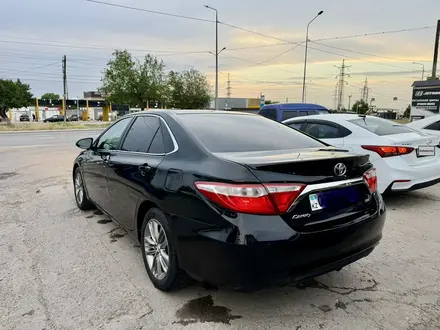 Toyota Camry 2015 года за 8 000 000 тг. в Шымкент – фото 13