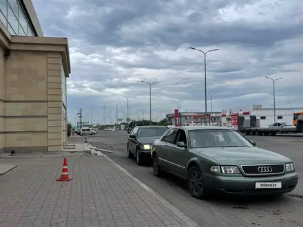 Audi A8 1997 года за 3 200 000 тг. в Астана