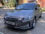 Hyundai Elantra 2020 года за 8 000 000 тг. в Уральск – фото 2