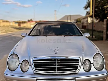 Mercedes-Benz CLK 320 2002 года за 4 000 000 тг. в Актау