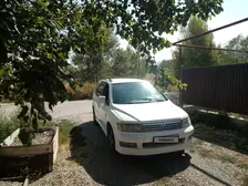 Mitsubishi Space Wagon, 2000