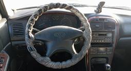 Kia Optima 2004 годаүшін950 000 тг. в Астана – фото 2