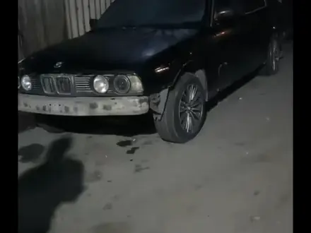 BMW 520 1990 года за 900 000 тг. в Когалы – фото 4