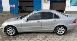 Mercedes-Benz C 240 2002 года за 3 300 000 тг. в Актау – фото 4